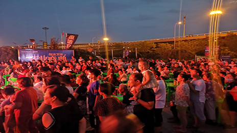 东丽k8凯发之家津夜嘉年华来了，天津又一家夜市周末火爆开街