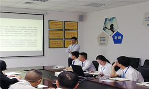 宜昌店开展“k8凯发之家企业文化解读暨《k8凯发故事集》读书分享会”